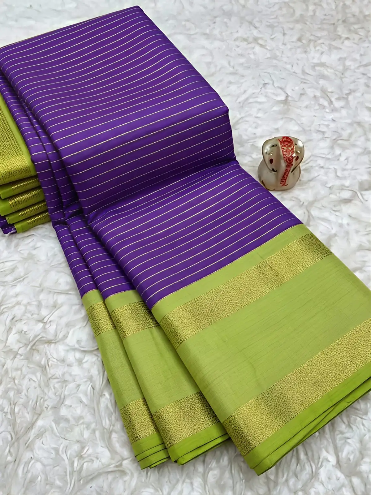 Elegant Zari Stripe Contrast Warm Silk Saree